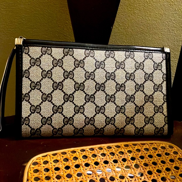 Monogrammed canvas wristlet - Picture 2 of 10